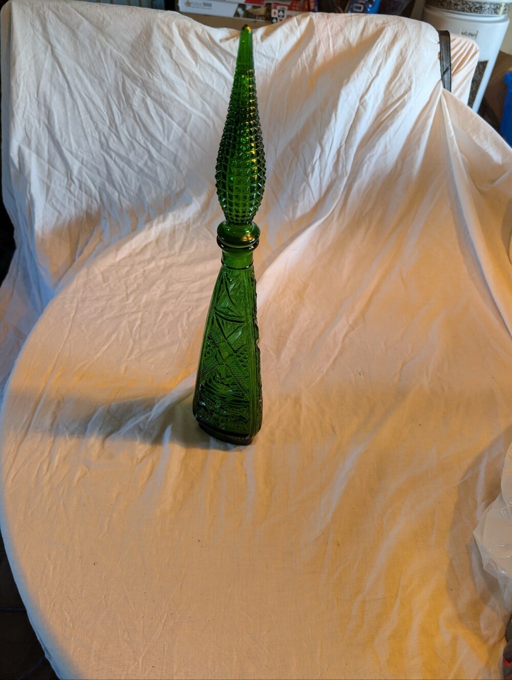 2/100$ Vintage Green Pressed Glass Genie Bottle